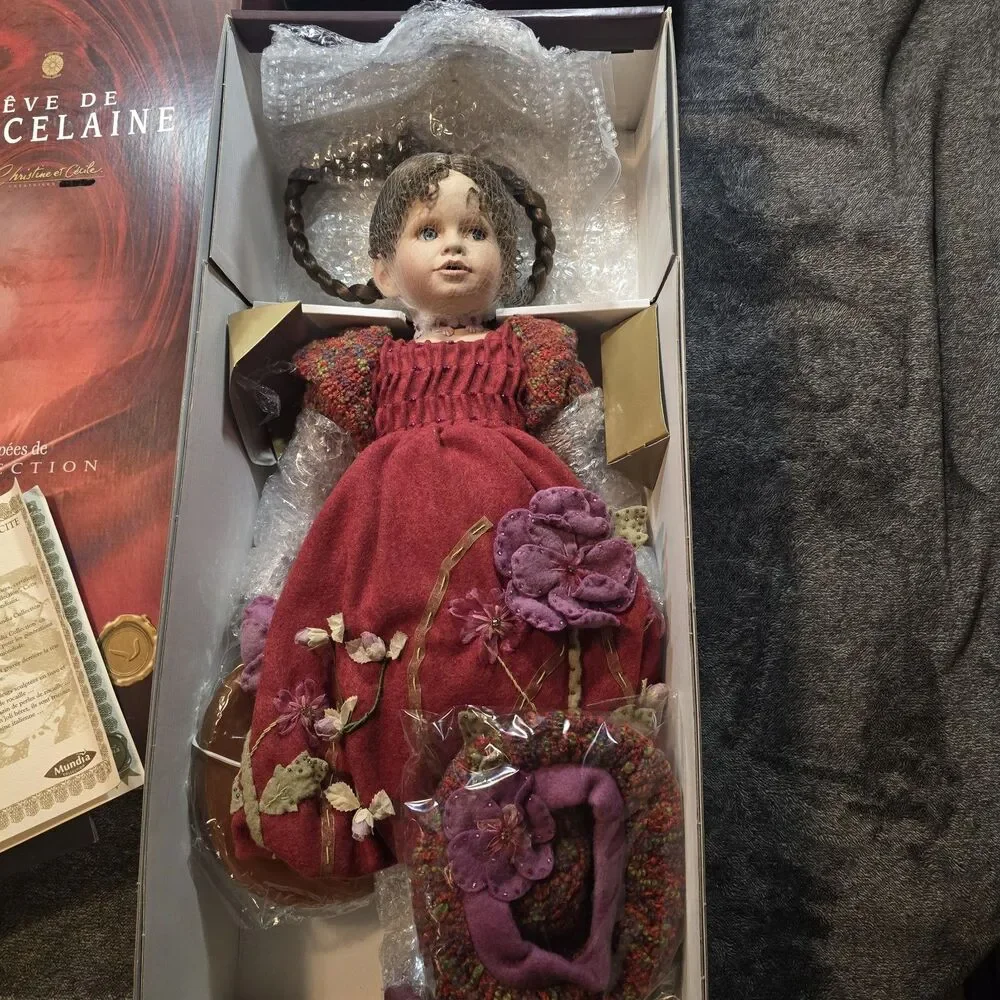 MUNDIA 22” Doll “Christine” Christine Et Cecile Reve De Porcelaine NEW LIMITED
